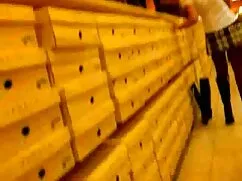 Tam ve güneşli bir gün sıcak türbanlı köylü kadınların pornosu klasik porno